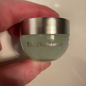 R.E.M. Beauty under eye cream